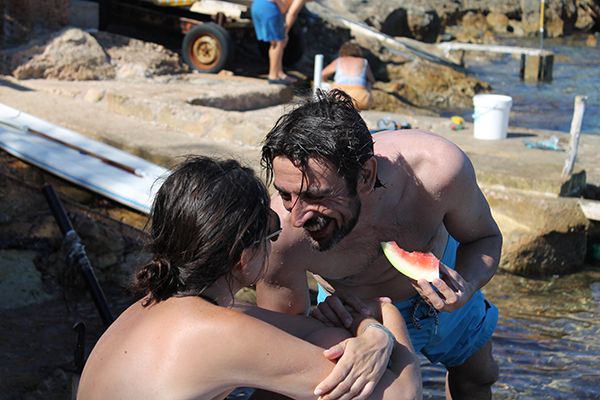 , otro Post Data,  Ruiz Capillas, beso, amor, playa,
