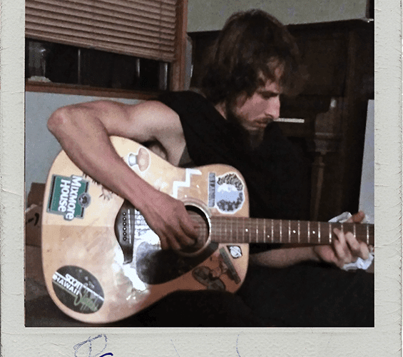 Sam toca la guitarra, otro Post Data,  Ruiz Capillas