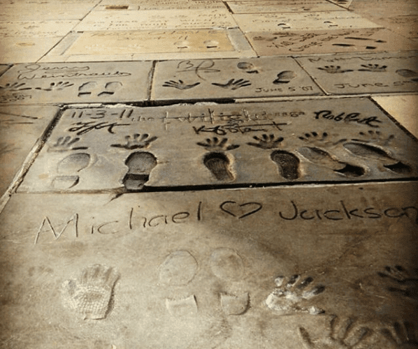 Teatro Chino TCL, otro Post Data