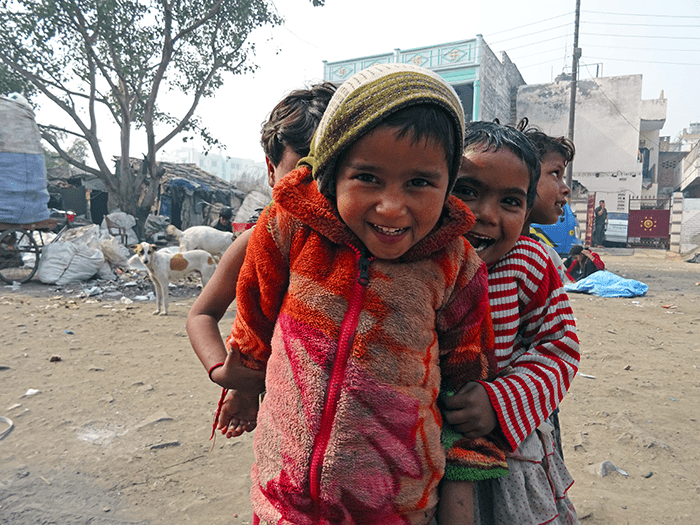 slums, los niños quieren jugar, buh, otro Post Data