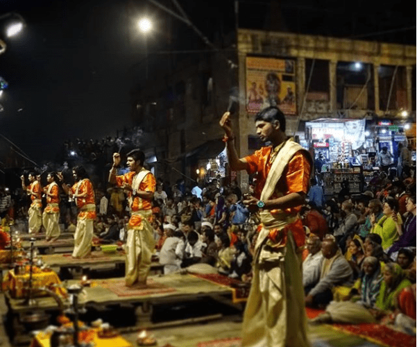 Ganga Aarti, Ganges, ceremonia, otro Post Data