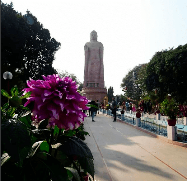 Sarnath, budismo, estatua gigante de Buda, otro Post Data