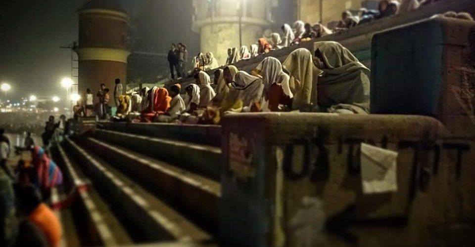 Un Eclipse De Luna En Varanasi, Ganges, Benarés, otro Post Data