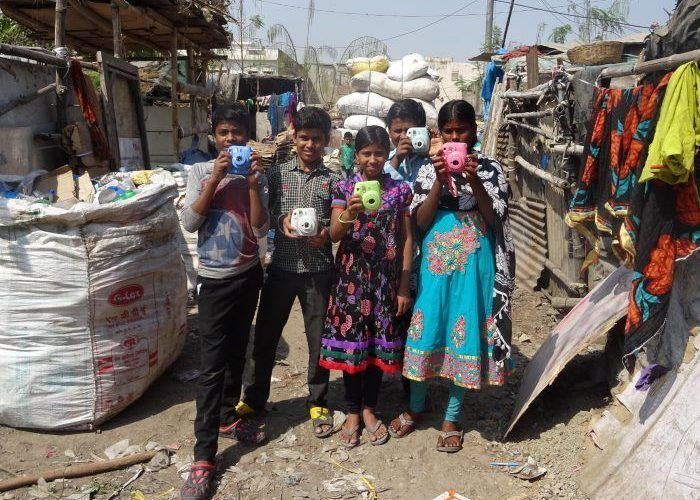 Proyecto Fujifilm Instax Semilla para el Cambio, Pilar Ruiz Costa, India, slums, ONG, fotografía