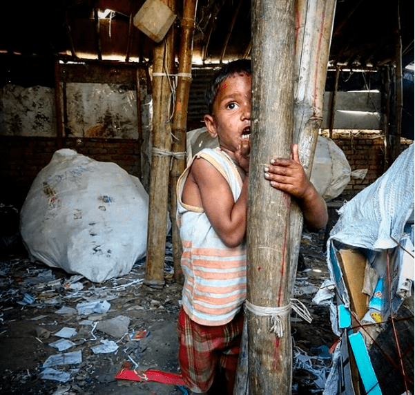 La foto de Firoj, otro Post Data, Fujifilm Instax Semilla para el Cambio, slums, niños, ONG