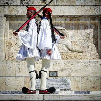 cambio de la guardia Atenas, otro Post Data