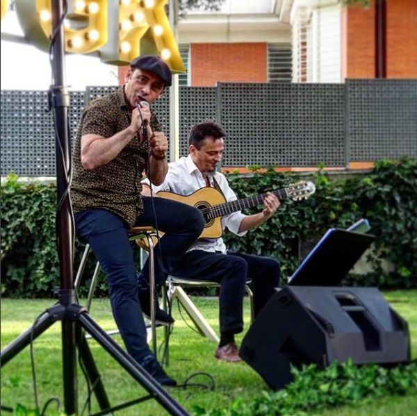 brotaron raíces, otro Post Data, Zenet, soñar contigo, amor,  Ruiz Capillas, pareja, declaración