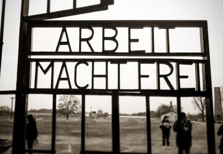 Arbeit macht Frei, Sachsenhausen, otro Post Data