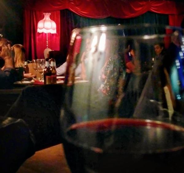 en el andén del metro, otro Post Data