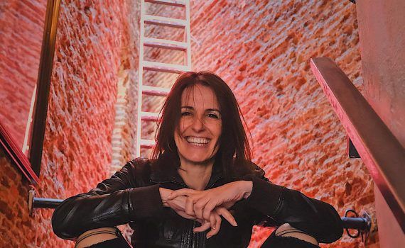 totalmente despeinada, otro Post Data, Pilar Ruiz Costa