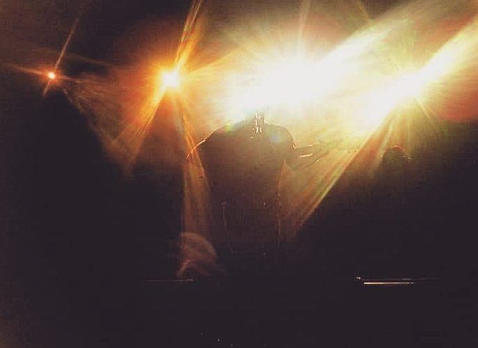 otro Post Data, cómo explicar que me vuelvo vulgar al bajarme de cada escenario