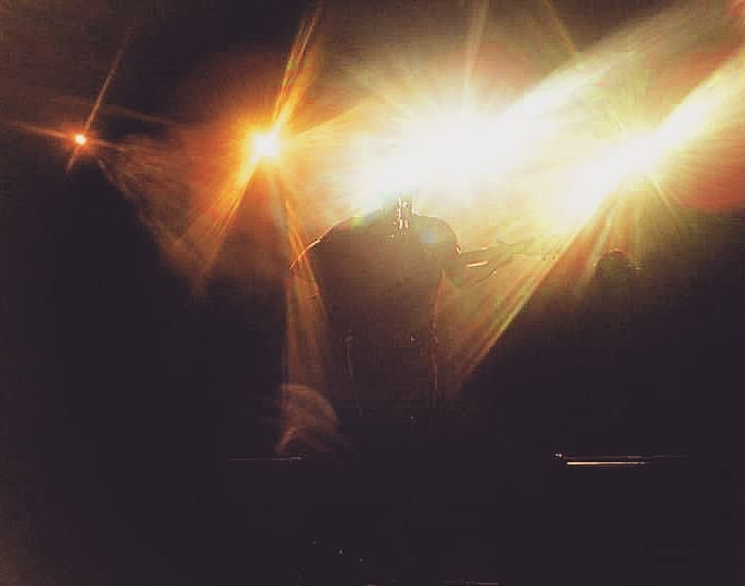 otro Post Data, cómo explicar que me vuelvo vulgar al bajarme de cada escenario