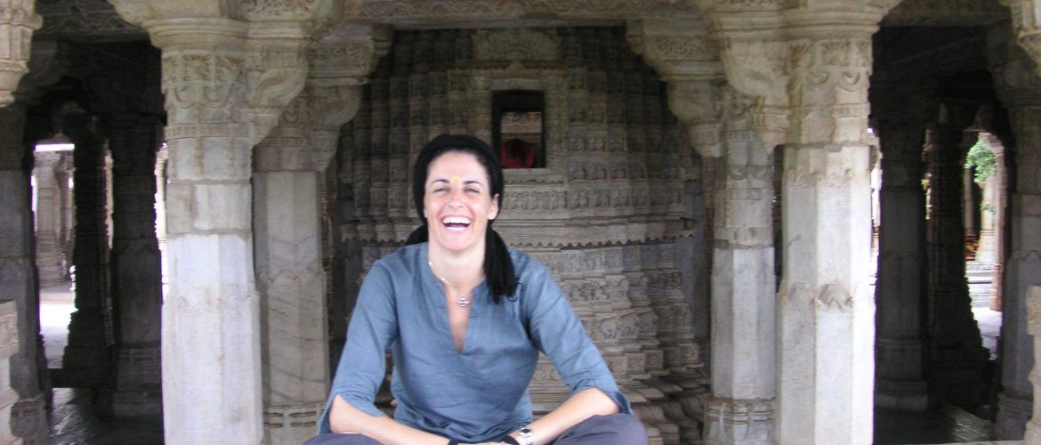 Pilar Ruiz Costa, otro Post Data, meditación para dummies, India, templo, retiro