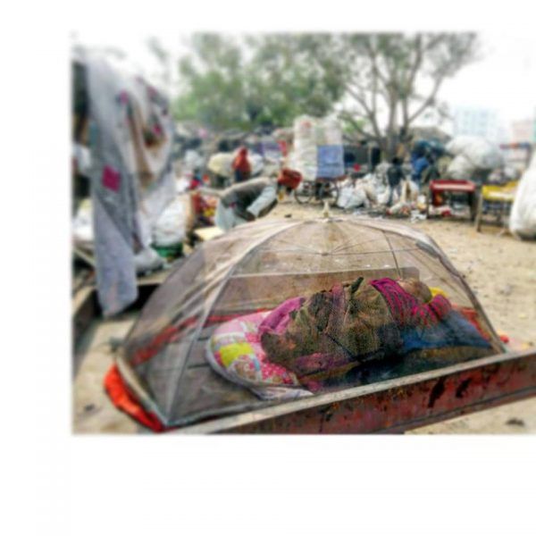 otro Post Data, duerme mi niño, duérmete ya, bebé, slums, India
